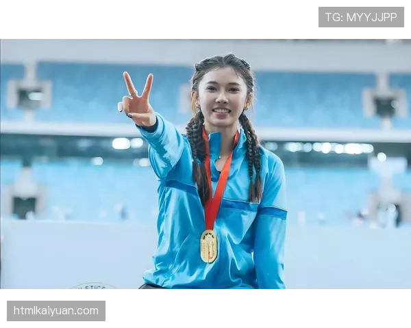 吴艳妮赛场上像钢铁战士，出门竟然拎了个大牌包，普通人咋撑得住啊？